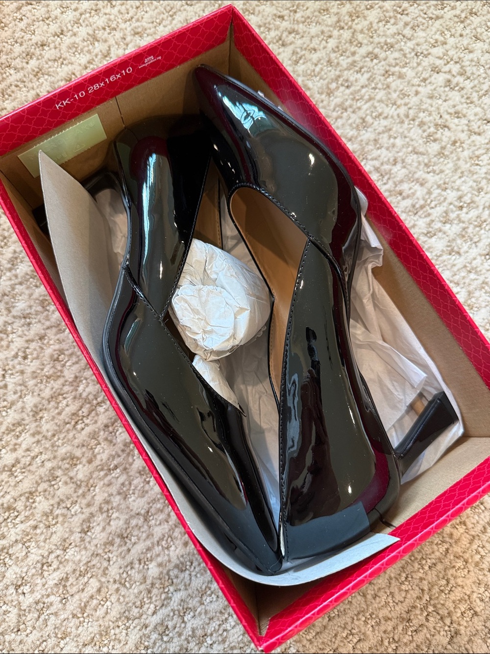Kelly and Katie Women's Black Patent Pumps